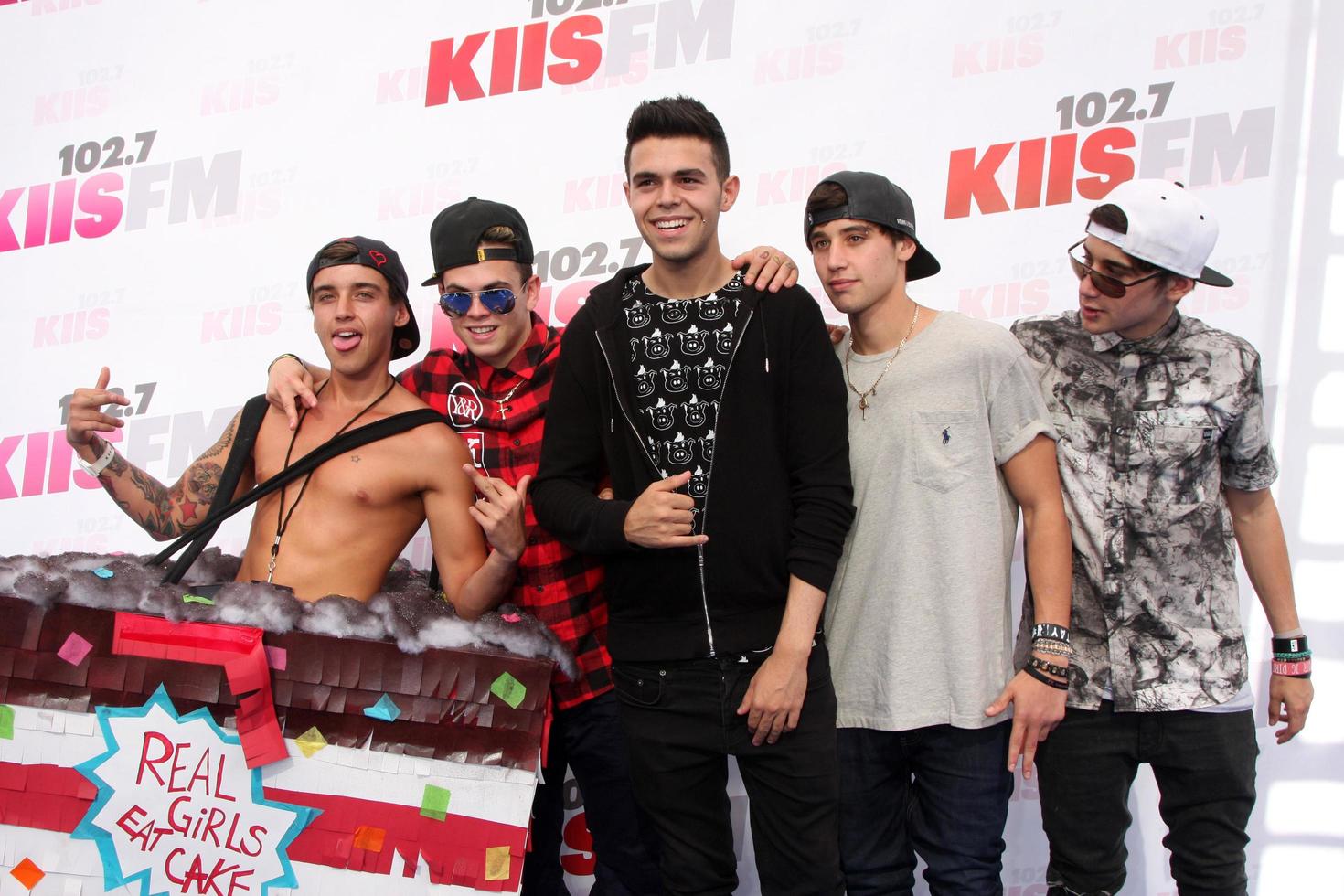 los angeles, 10 maj - jai brooks, daniel sahyounie, luke brooks, james yammouni, beau brooks, janoskians på 2014 wango tango på stub hub center den 10 maj 2014 i Carson, ca. foto