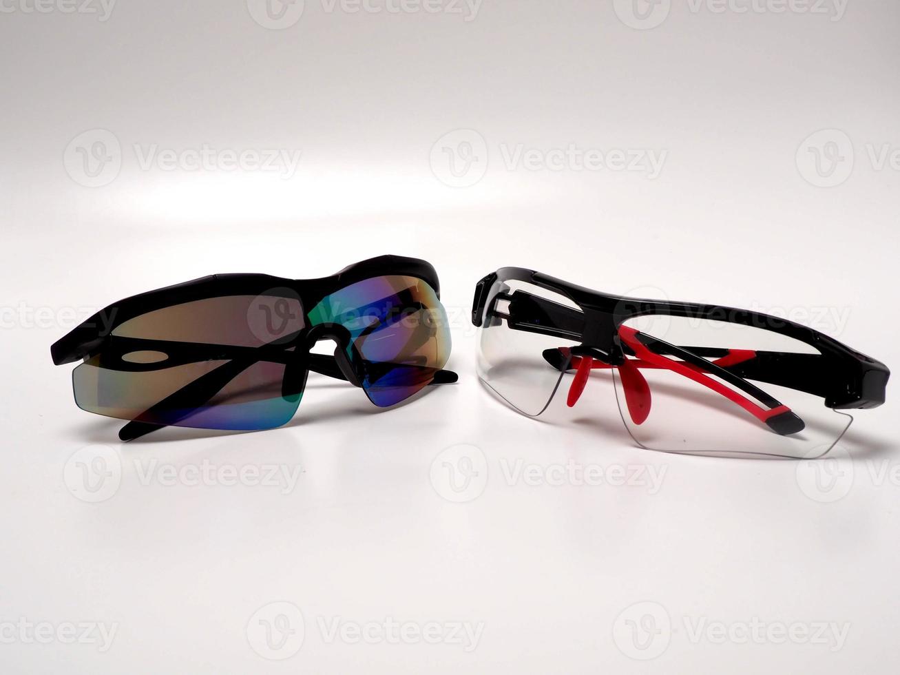 bild av anti uv-solglasögon som lämpar sig för utomhusaktiviteter för att skydda ögonen från ultraviolett ljus foto