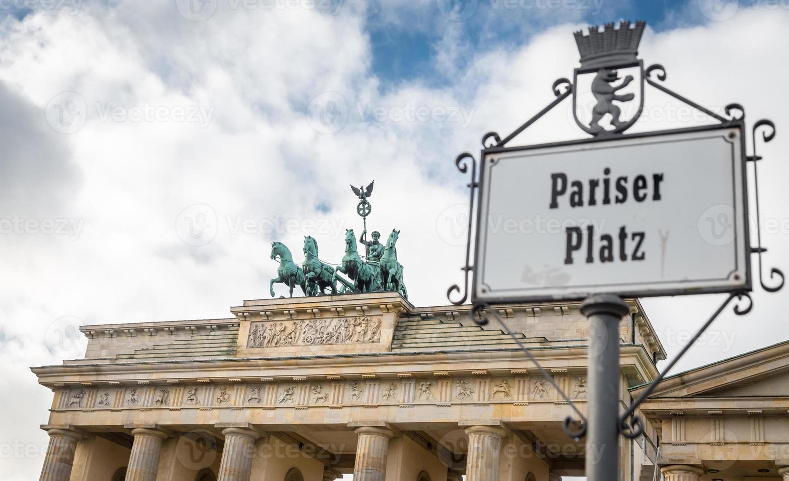 Brandenburg gate i Berlin, Tyskland foto