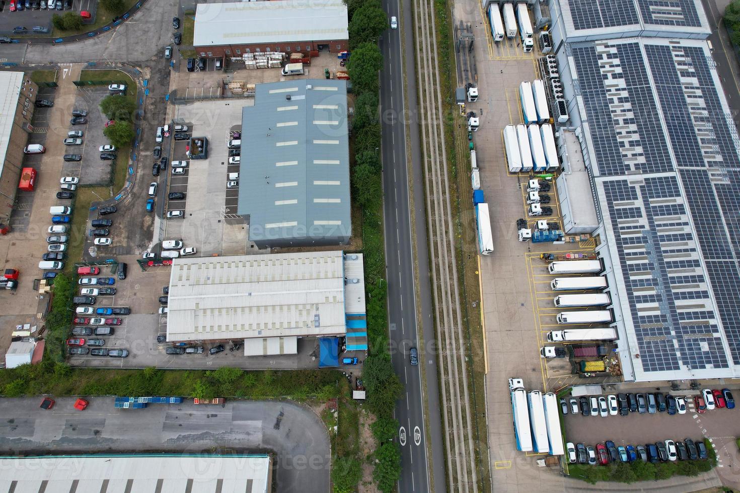 högvinklade flygbilder av dallow industriområde i Luton Town i England, Storbritannien foto