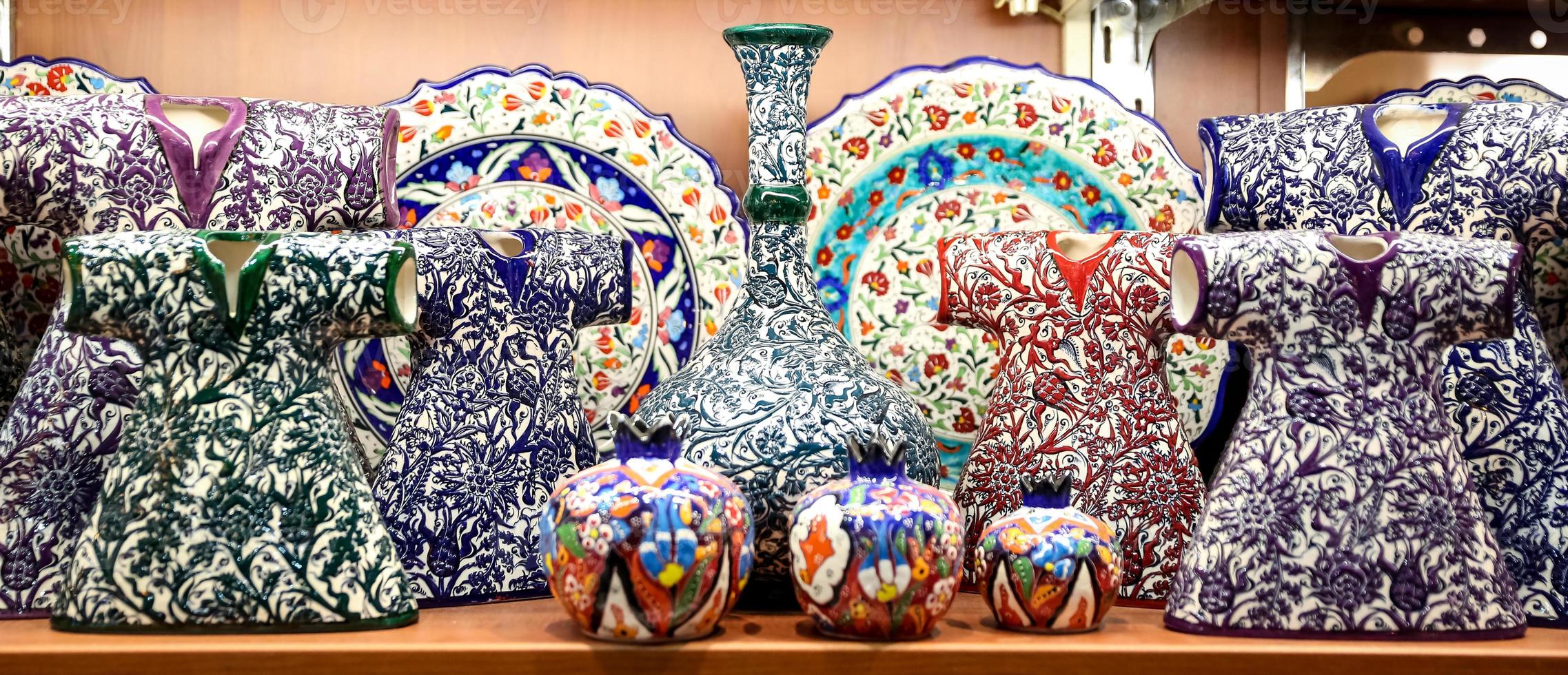 turkisk keramik i Grand Bazaar, Istanbul, Turkiet foto