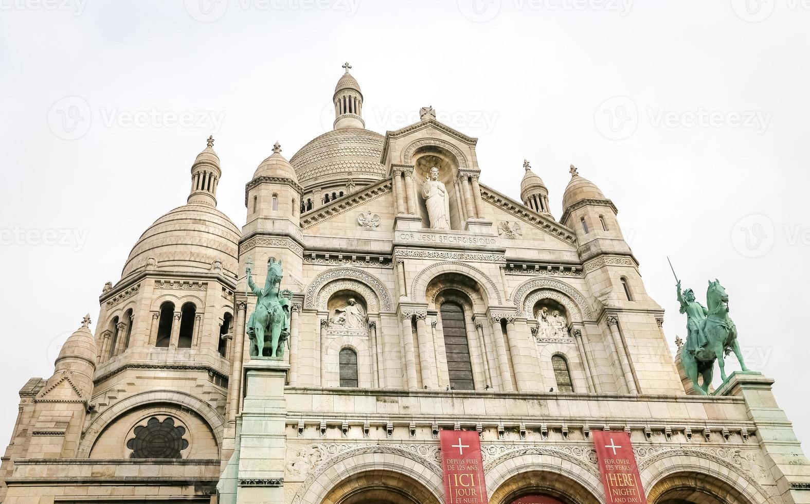 sacre coeur basilikan i montmartre i paris, Frankrike foto