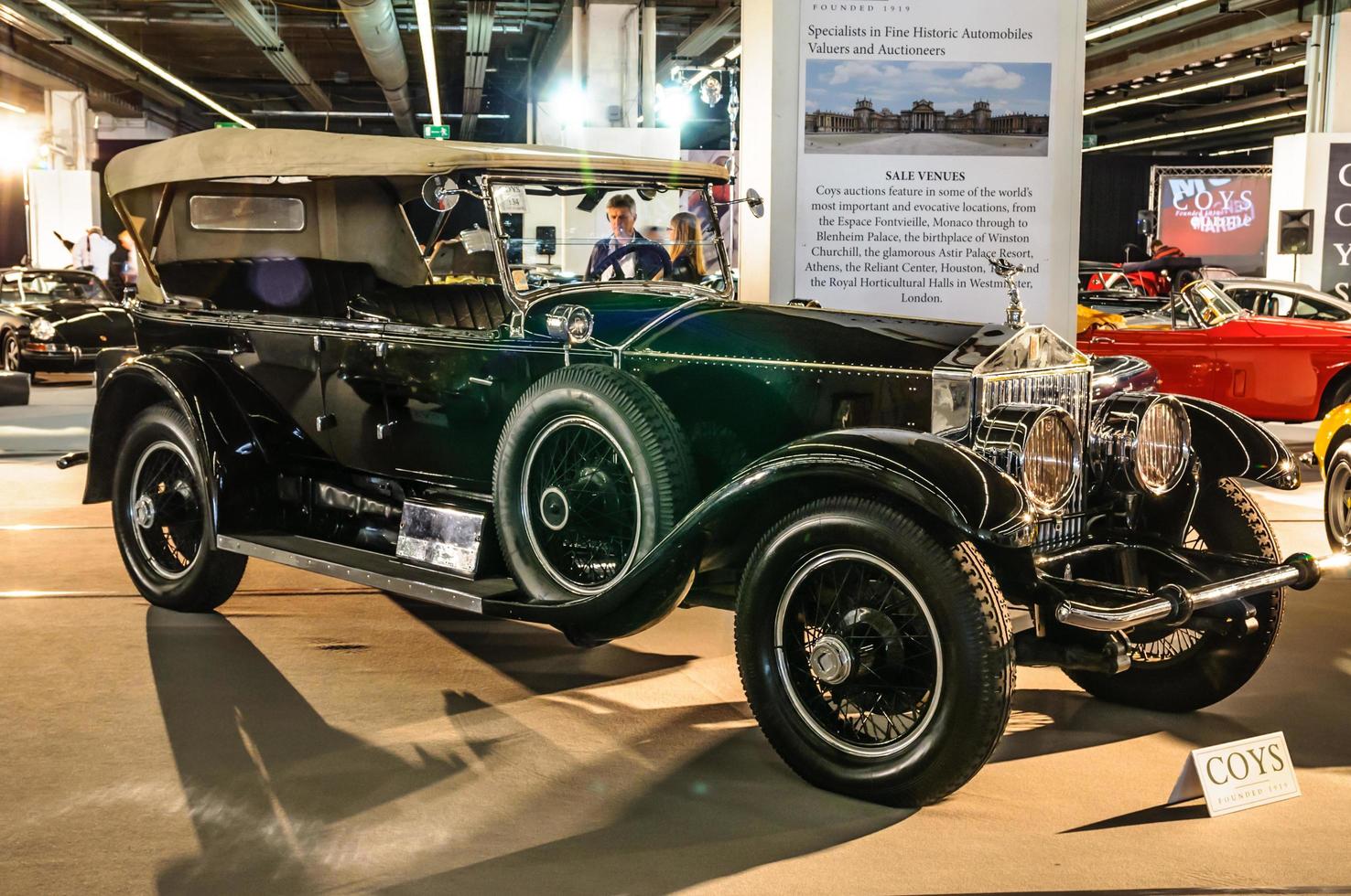 frankfurt - sept 2015 rolls royce silver spöke presenteras på iaa foto