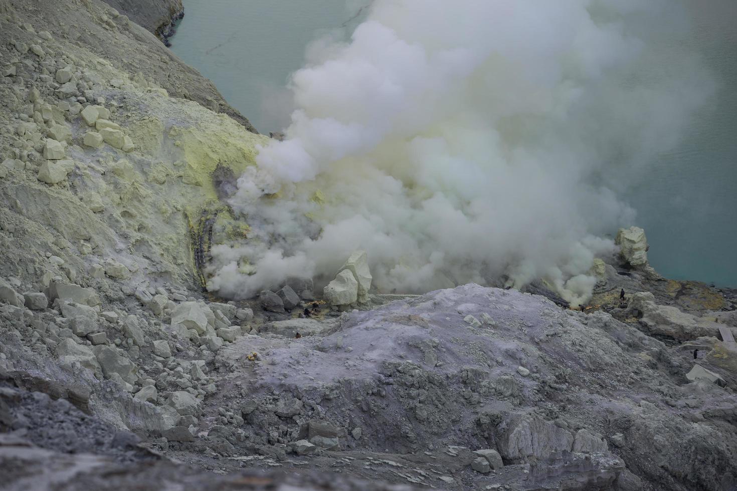 kawah ijen vulkan i östra java, indonesien foto