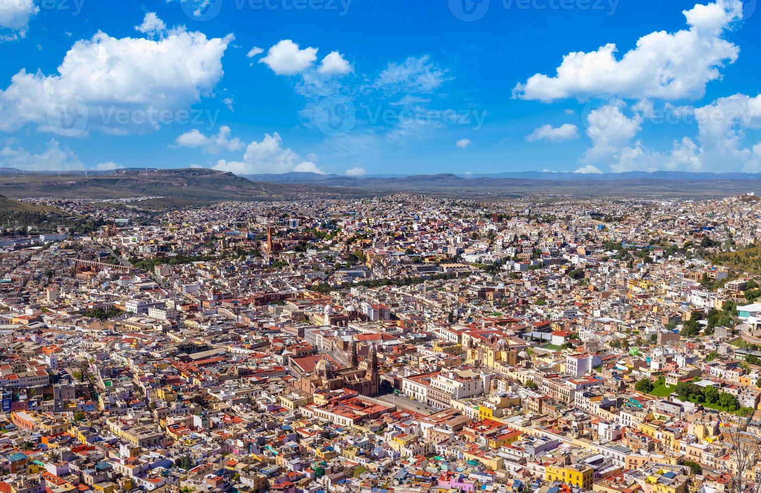 Mexiko, panoramautsikt över horisonten av Zacatecas historiska koloniala centrum foto
