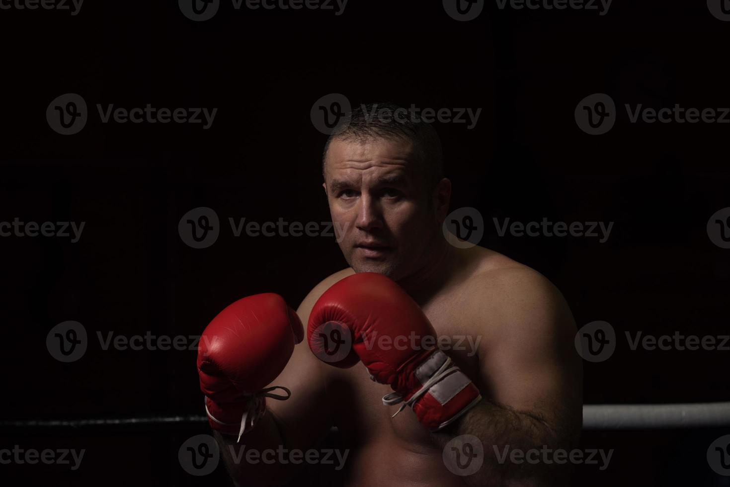 professionell kickboxare i träningsringen foto