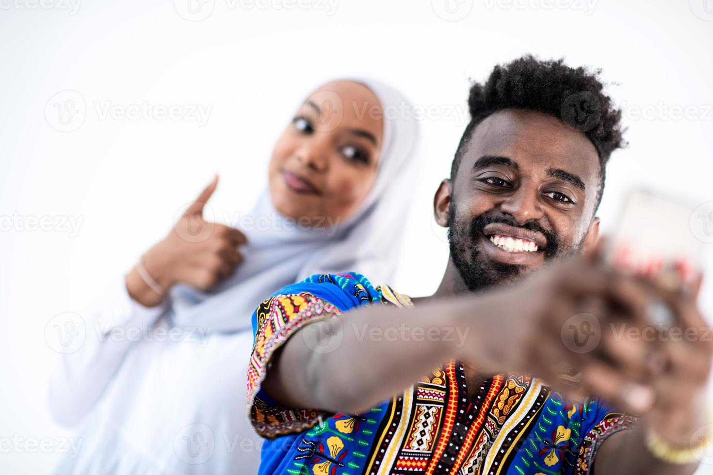 två personer som tar en selfie foto