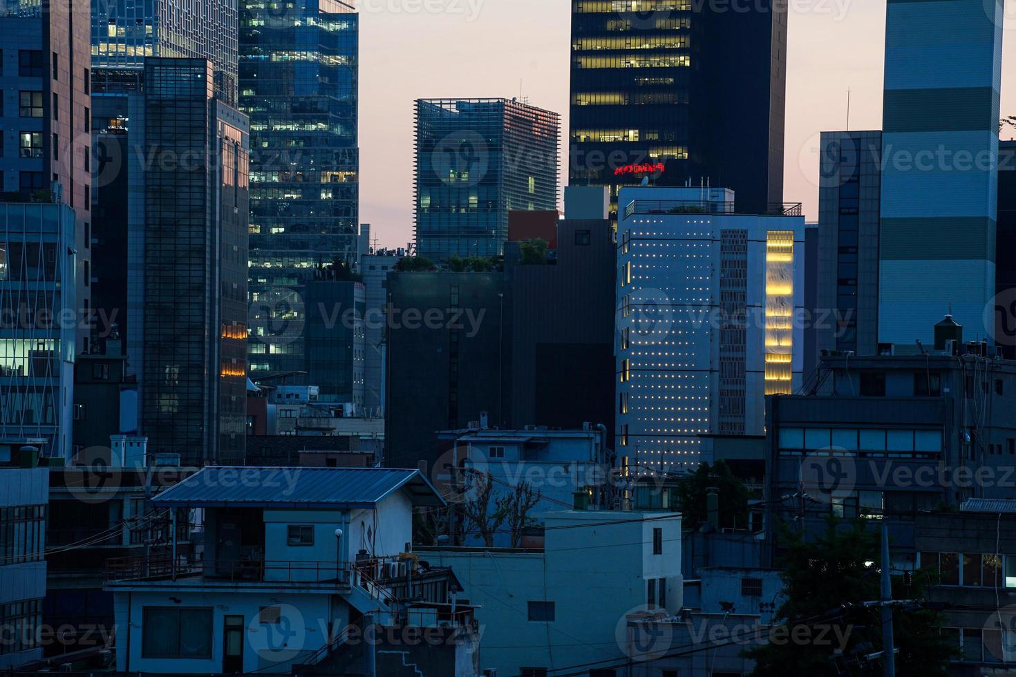 nattvy över jongno 3-ga, seoul, korea foto