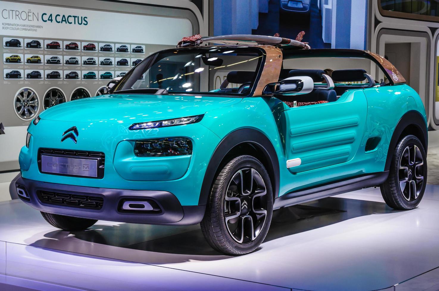 frankfurt - september 2015 citroen kaktus m presenteras på iaa interna foto