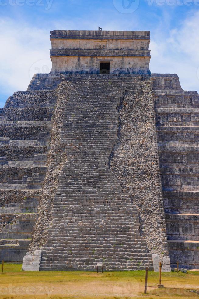 stege steg av tempel pyramid av kukulcan el castillo, chichen itza, yucatan, Mexiko, maya civilisation foto