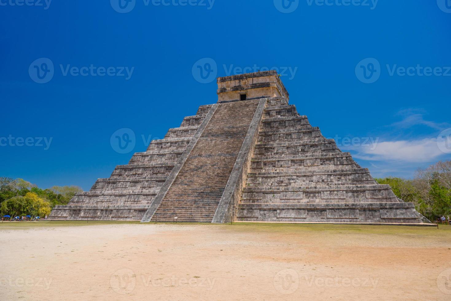 tempelpyramiden av kukulcan el castillo, chichen itza, yucatan, mexiko, maya civilisation foto