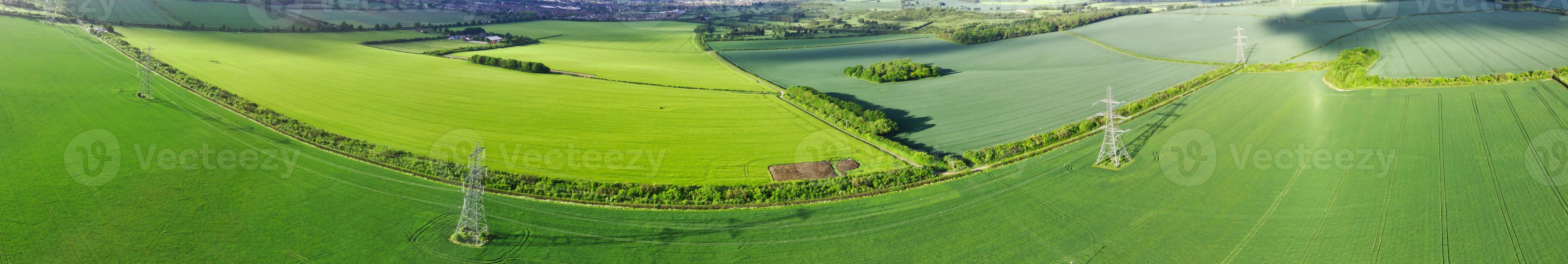 flygbilder och hög vinkelvy av brittisk landsbygd, drönares bilder foto