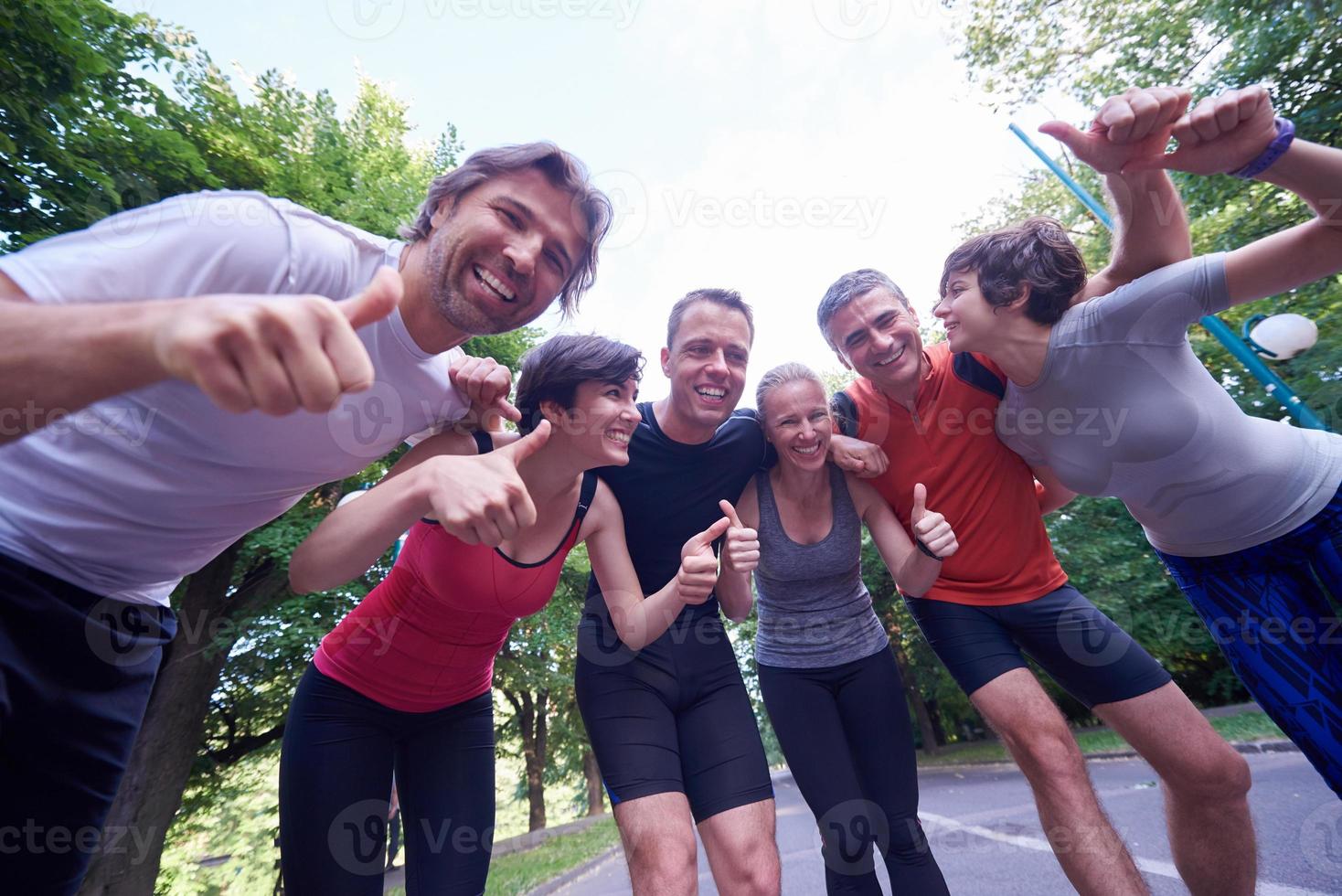 jogging människor grupp ha kul foto