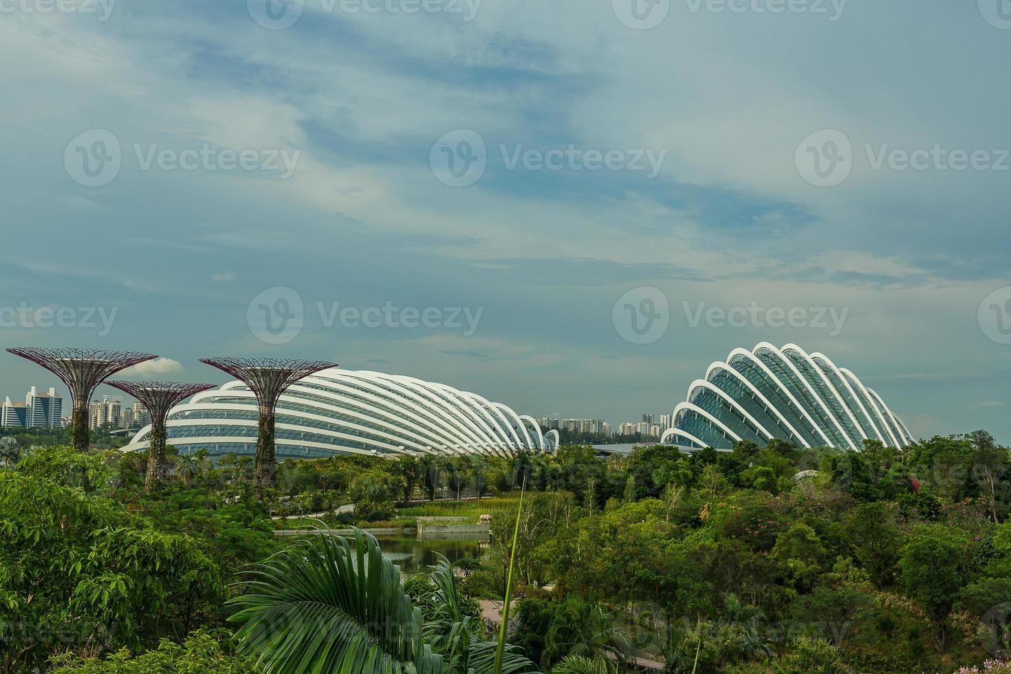 singapore - Maj 11, 2022 - trädgårdar förbi de bukt på mar 12, 2014 i Singapore. trädgårdar förbi de bukt var krönt värld byggnad av de år på de värld arkitektur festival 2012 foto