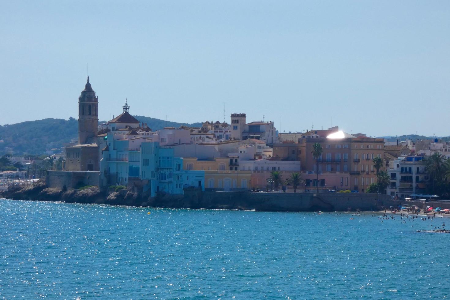 visningar av de skön stad av sitges på de katalansk medelhavs kust. foto