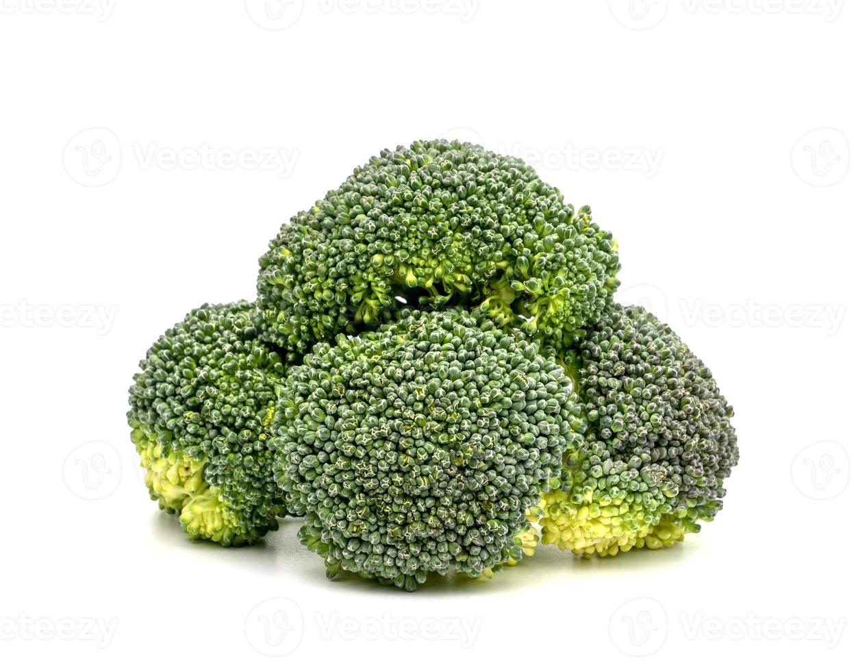 broccoli isolerad på vit bakgrund foto