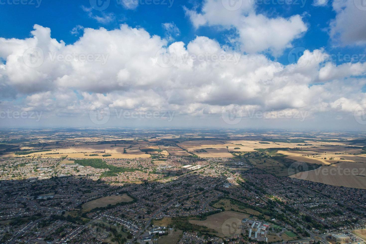 hög vinkel antal fot av brittiskt stad och bostäder foto