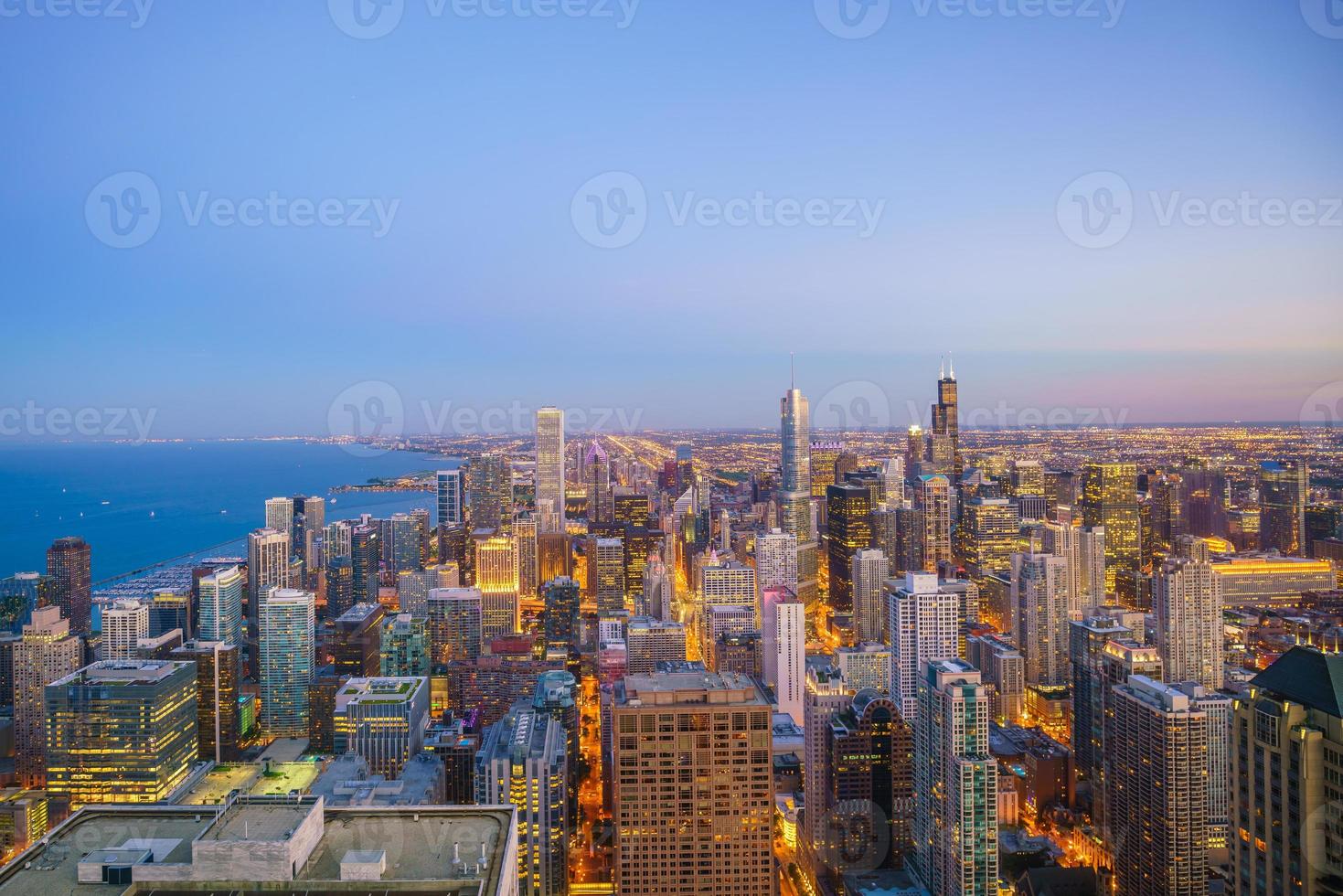 antenn se av chicago stadens centrum horisont på solnedgång foto
