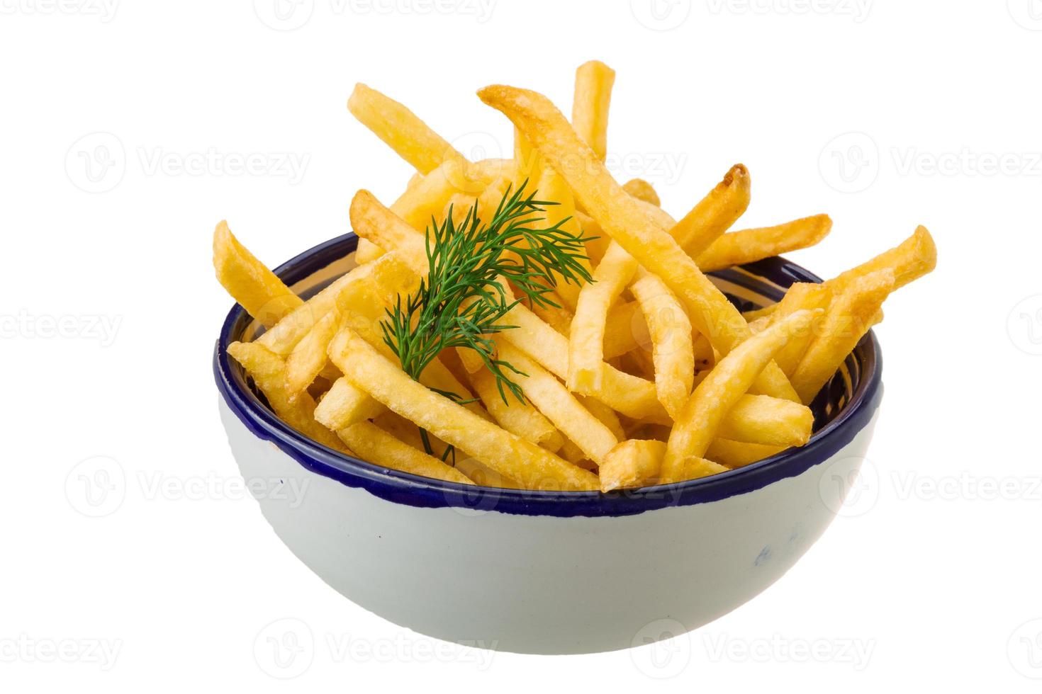 pommes frites på vit bakgrund foto