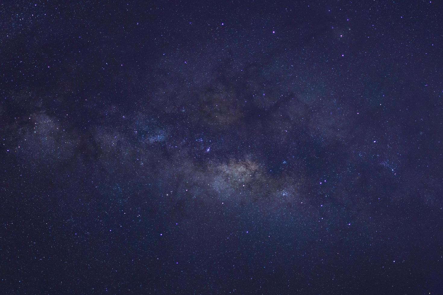 stjärnor i Plats damm i de universum och mjölkig sätt galax foto