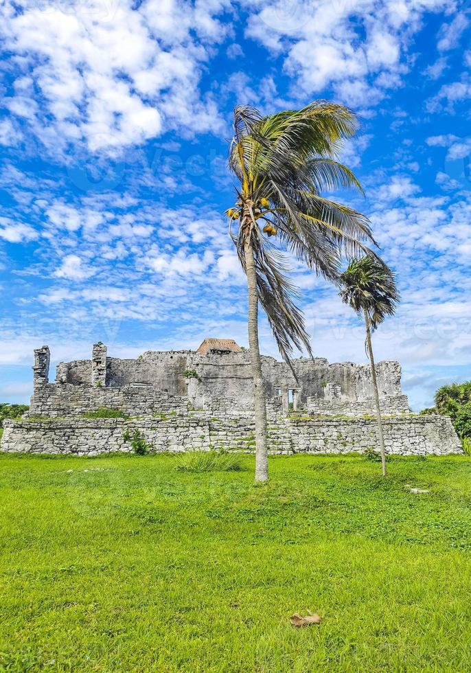 forntida tulumruiner Mayan plats tempelpyramider artefakter havslandskap mexico. foto