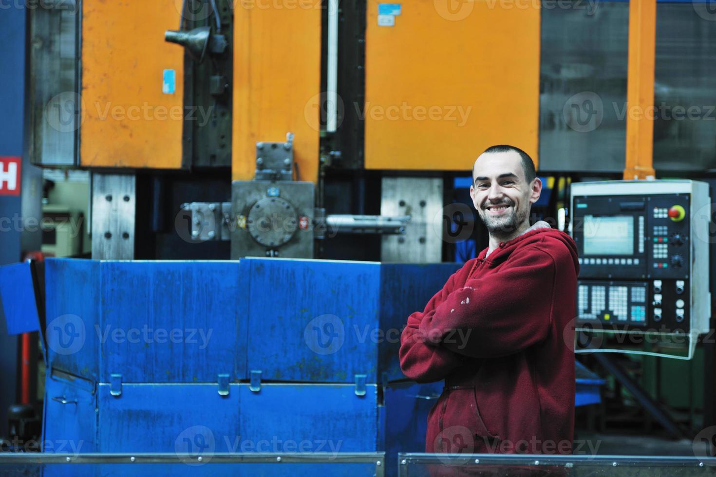 industriarbetare människor i fabriken foto