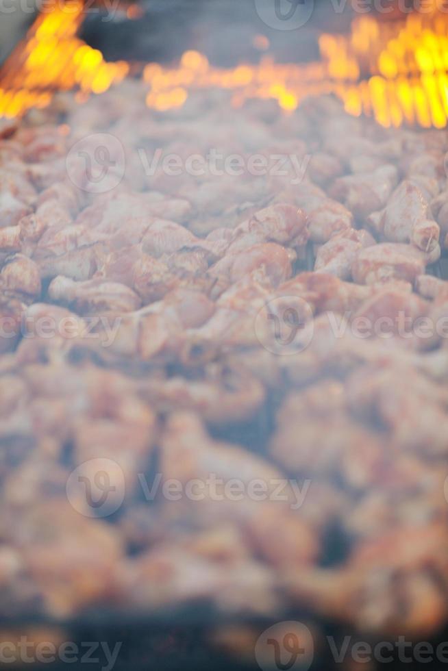 utegrill med kyckling grill foto
