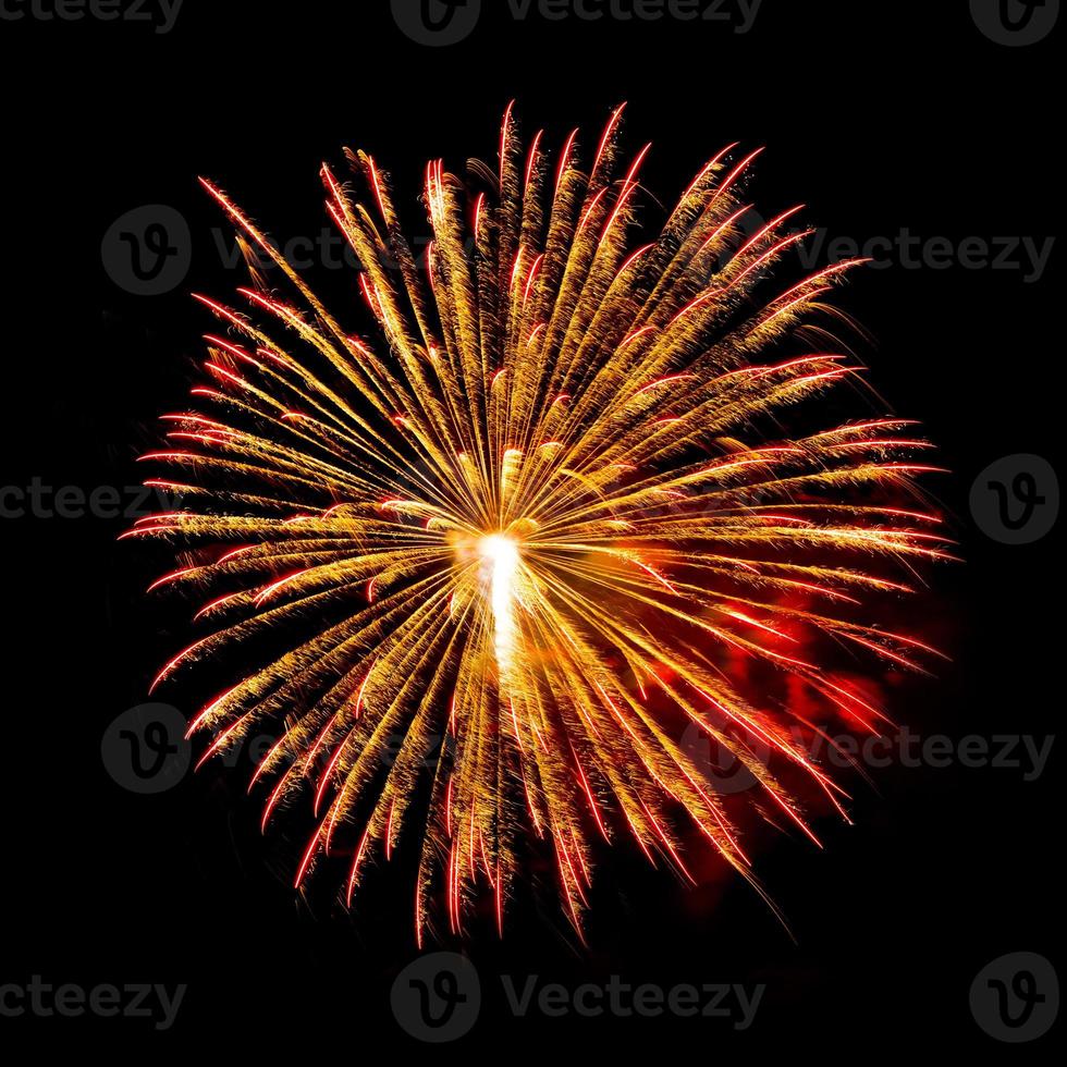 fyrverkeri fem - fem fyrverkeri kul på 4:e av juli firande i de förenad stater - vibrerande Färg effekt foto