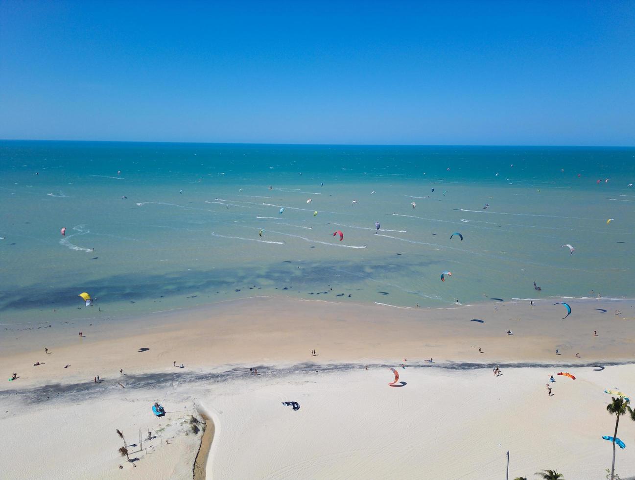 Flygfoto över stranden foto