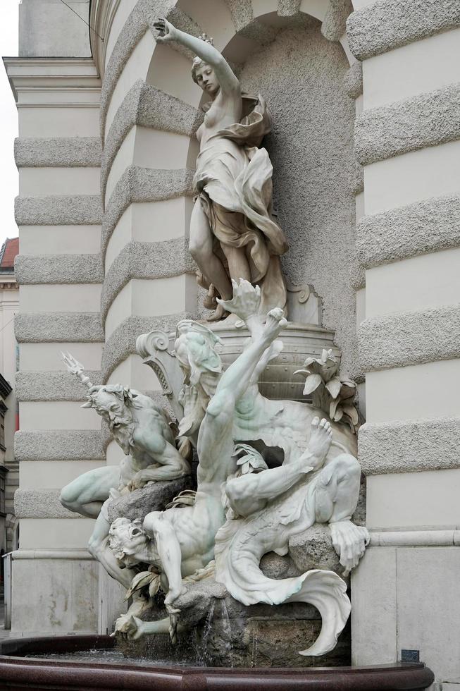 Wien, Österrike, 2014. kraft på hav fontän på de hofburg i wien foto