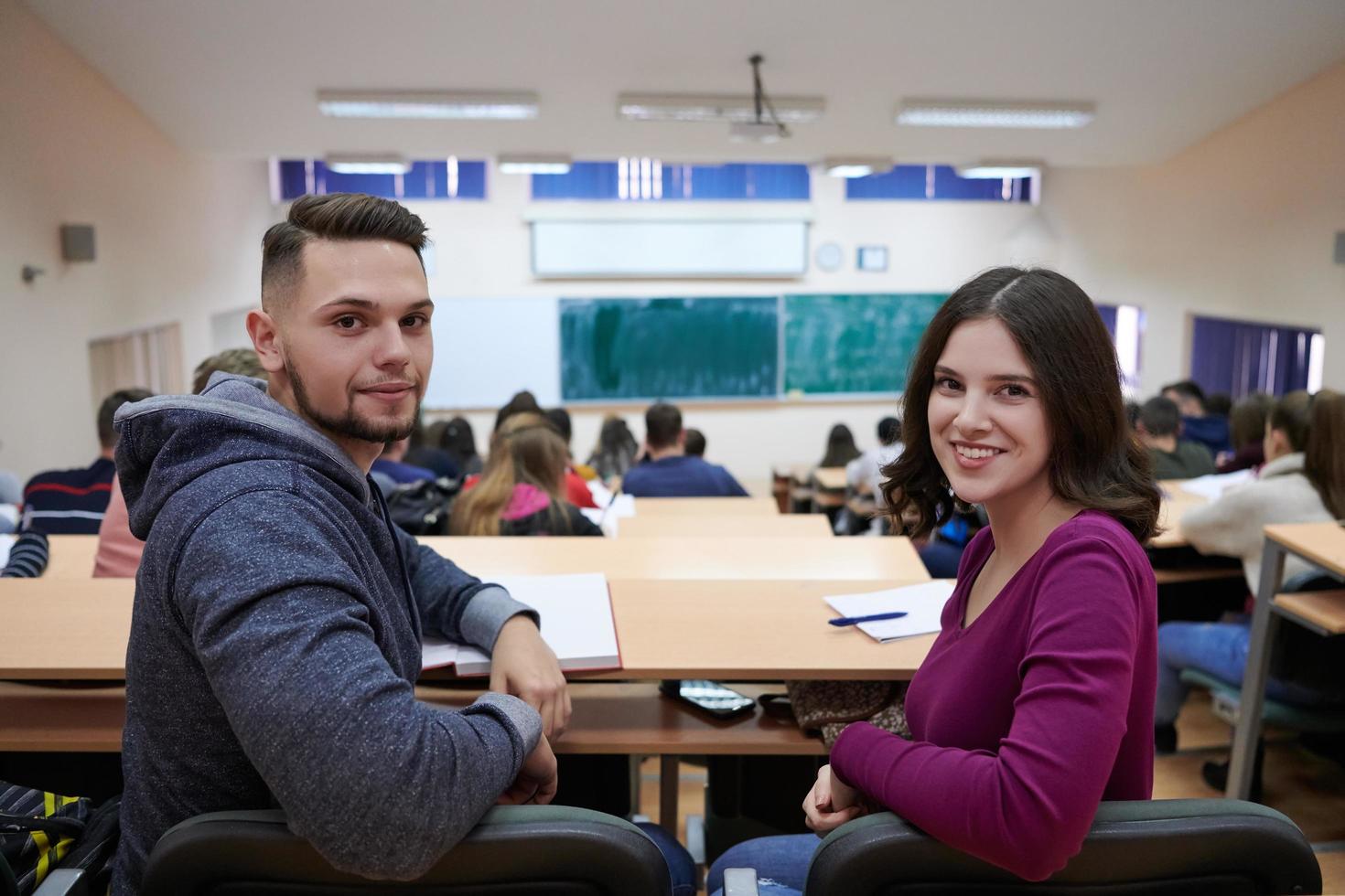 studenter grupp i amfiteatern foto