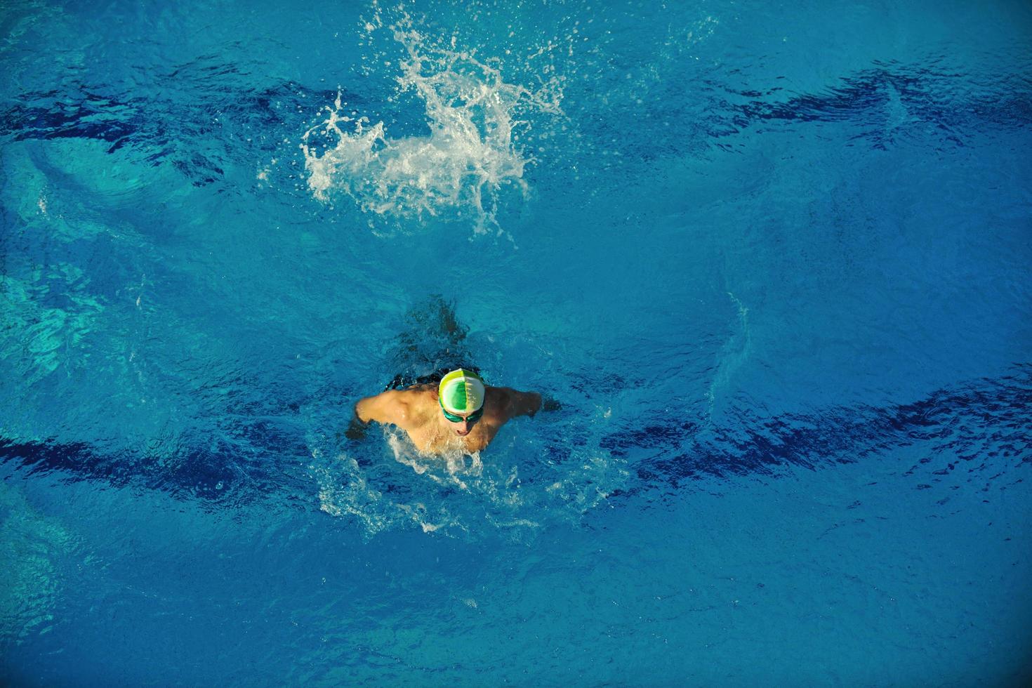 manlig simmare porträtt foto