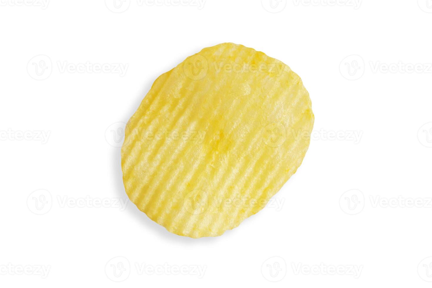 potatis chip isolerat på vit bakgrund med klippning väg foto