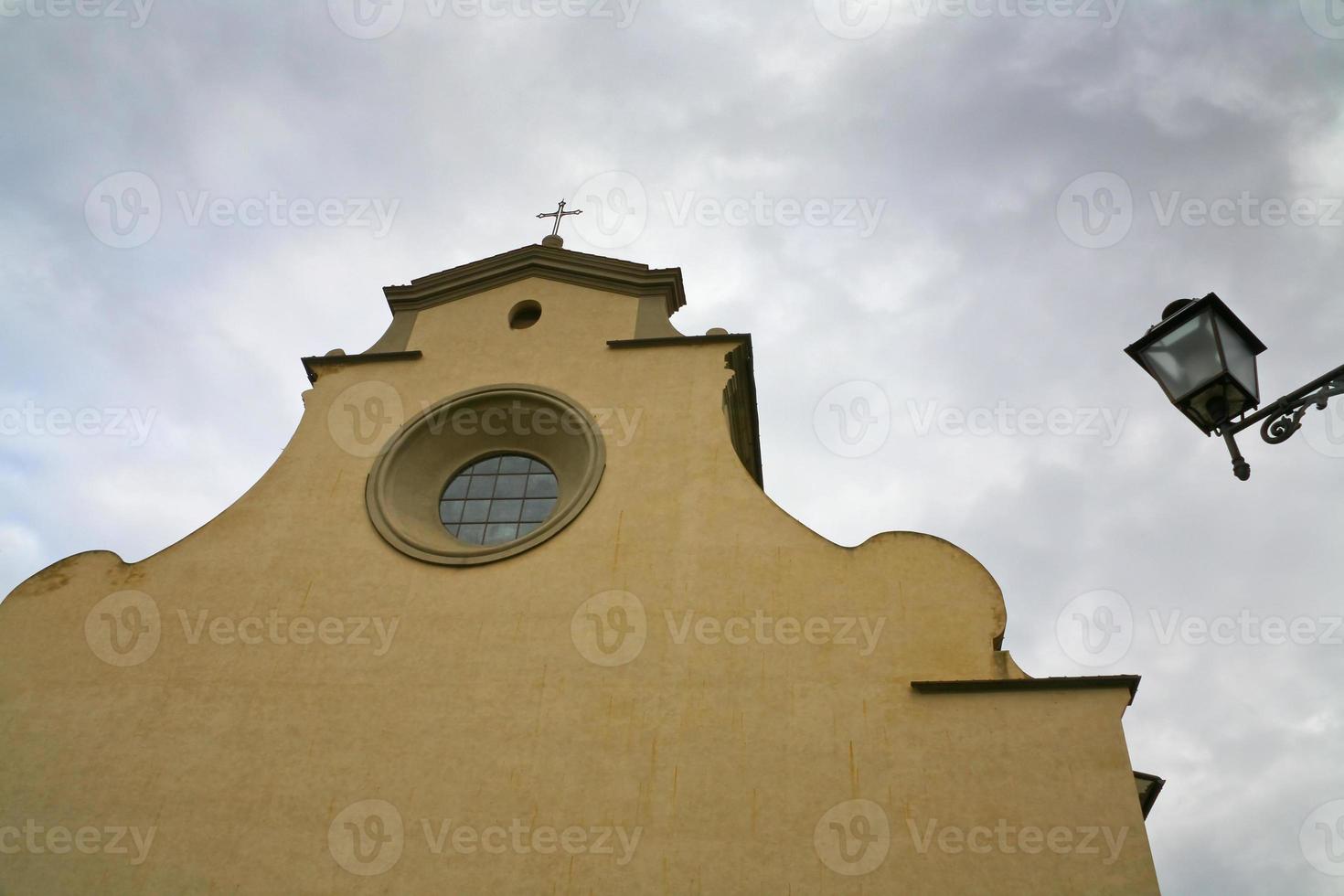 Fasad av basilika av santa maria del santo spirito foto