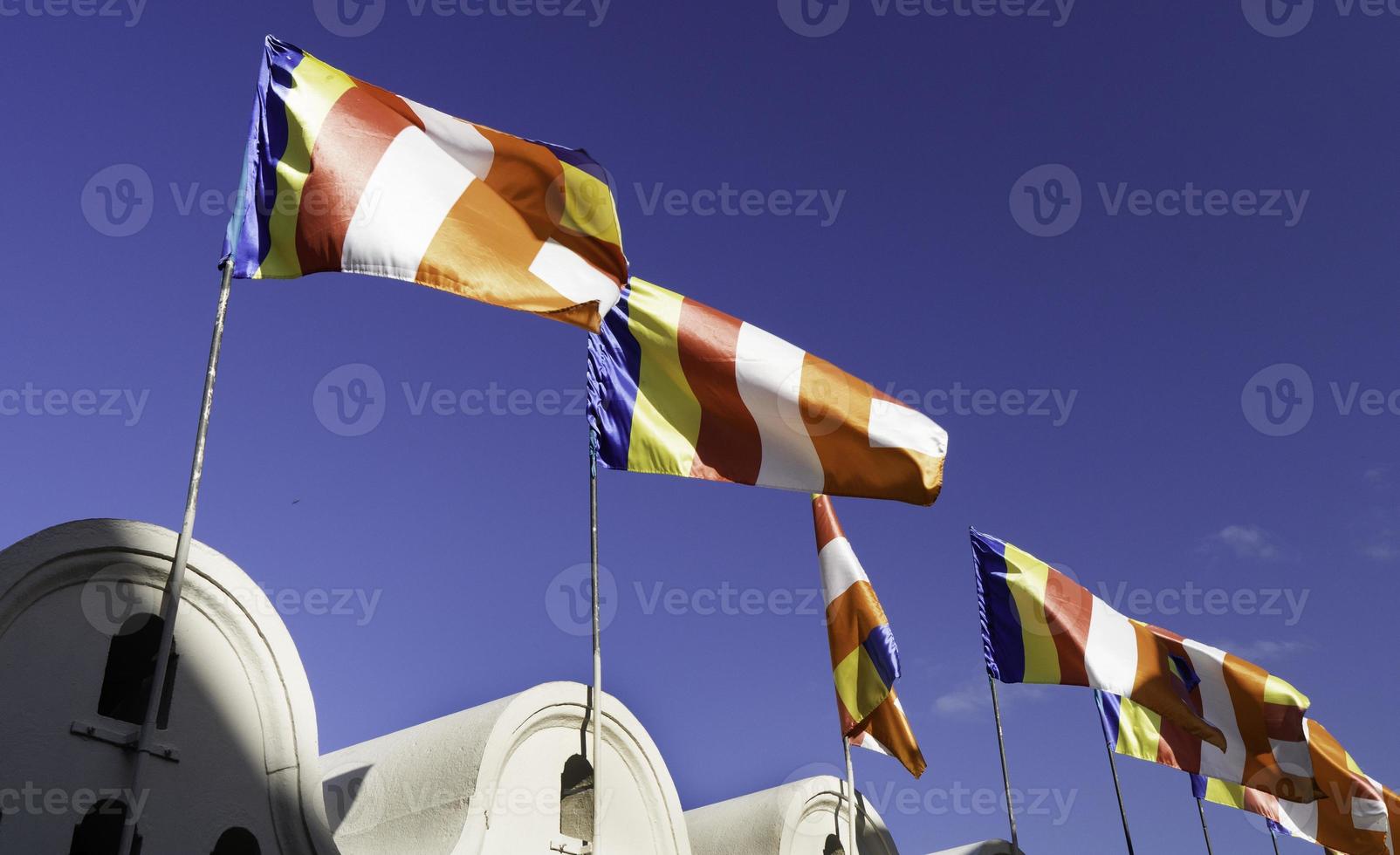 vinka färgrik buddist sri lanlan flagga foto