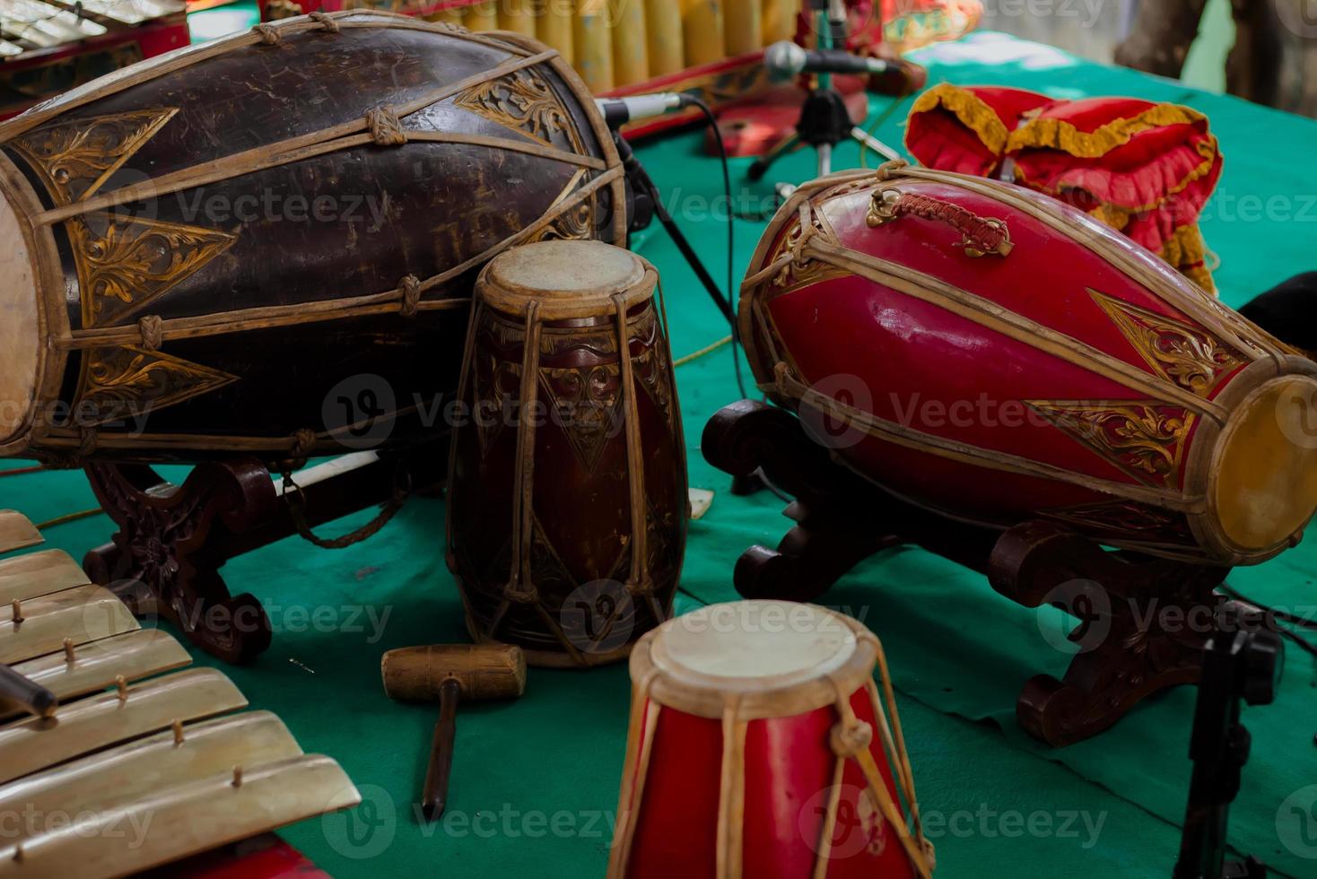 gamelan. indonesiska javanese musikalisk instrument foto