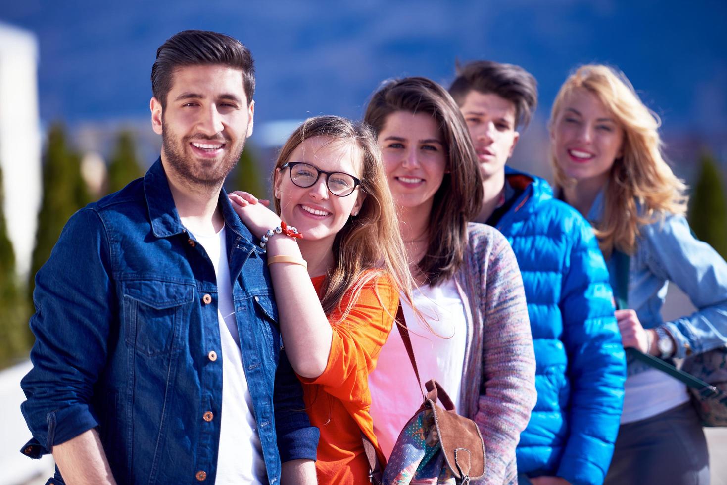 Lycklig studenter grupp foto