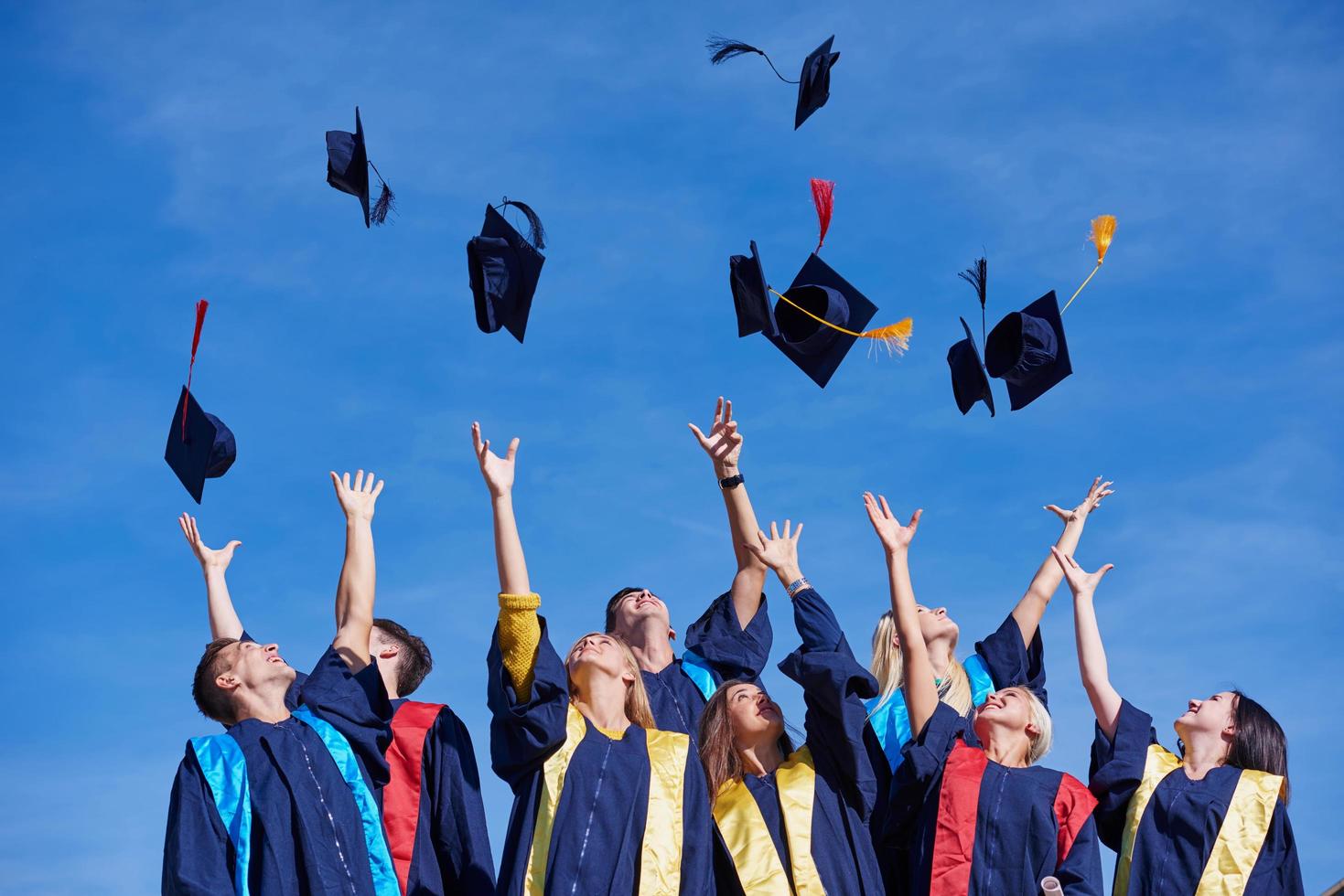 hög skola examinerade studenter foto