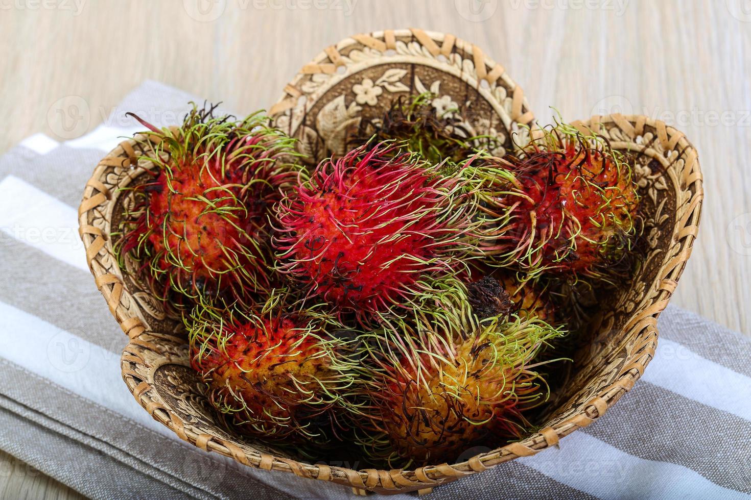 färsk mogen söt rambutan foto