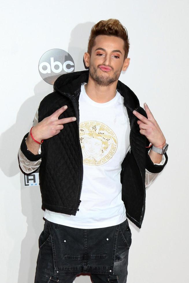 los angeles, 20 nov - frankie grande vid 2016 års American Music Awards på Microsoft Theatre den 20 november 2016 i los angeles, ca. foto