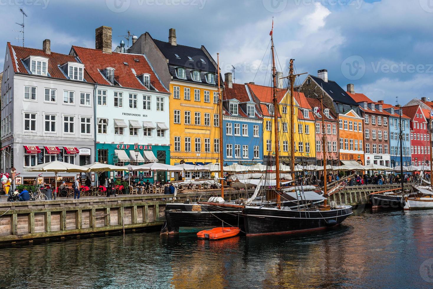 nuhavn hamn i köpenhamn foto