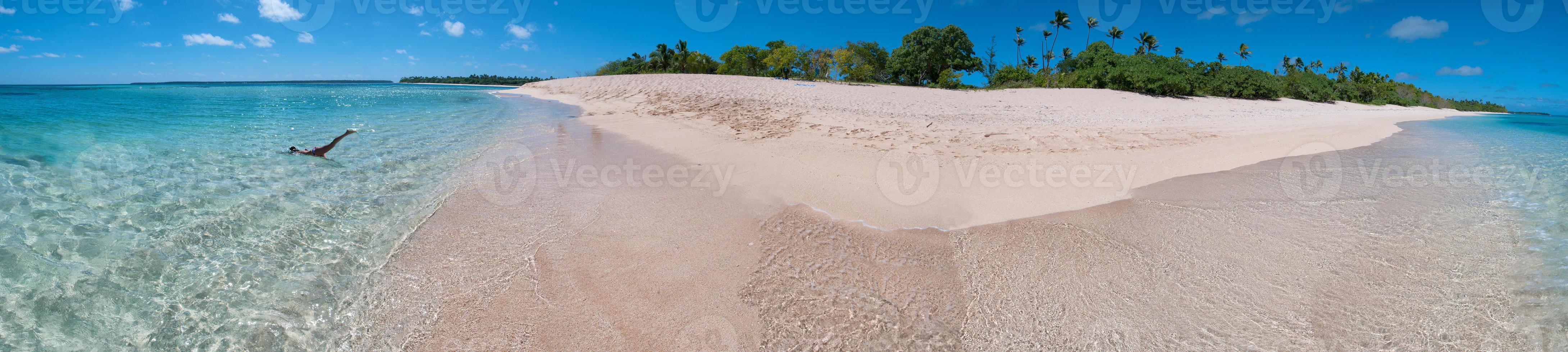 polynesien paradis kristall vatten vit sandig strand foto