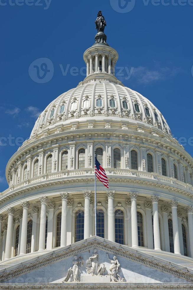 Washington dc capitol på djup blå himmel bakgrund foto