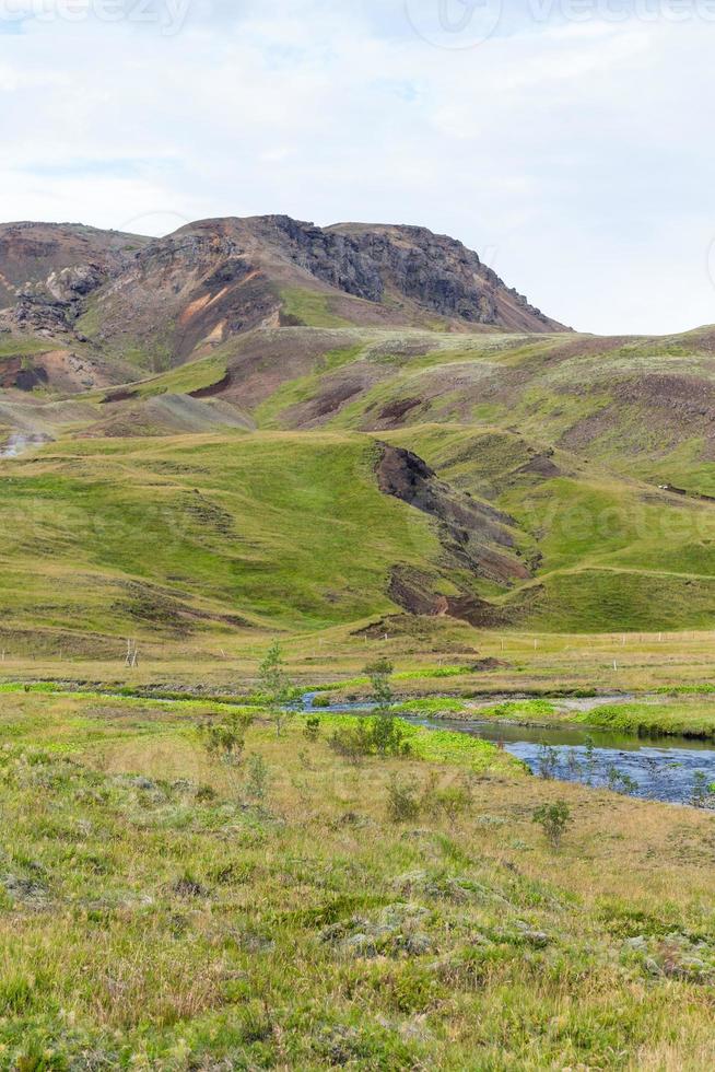 kulle backe i hveragerdi varm vår flod spår foto