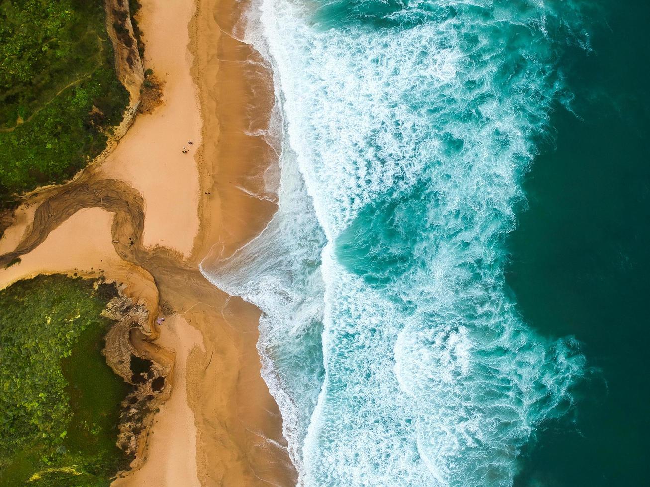 Flygfoto över stranden foto