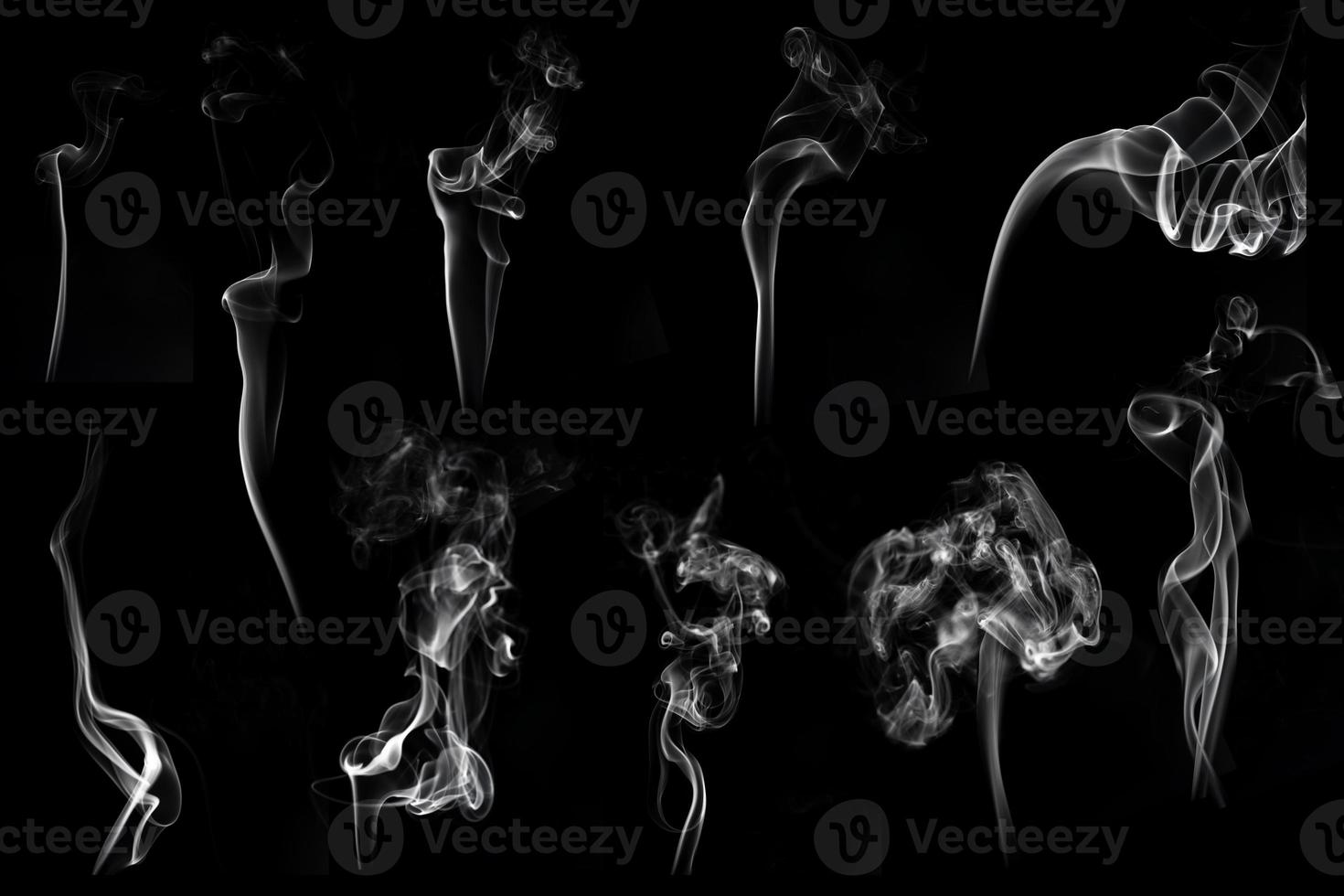 uppsättning av vit rök eller moln skott i studio, vit rök från rökelse och svart bakgrund, Vinka och stänk form för design, objekt och bakgrund begrepp foto