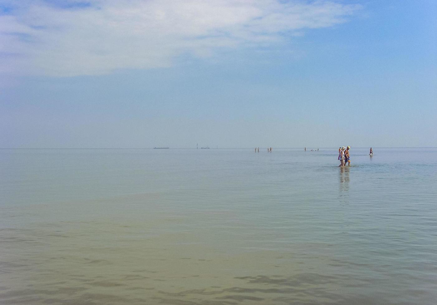 cuxhaven lägre saxony Tyskland 2010 marinmålning strand lera vandring på de norr hav kust Tyskland. foto