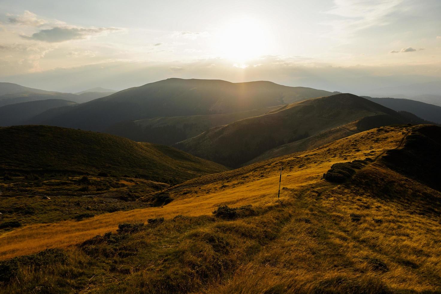 brun bergskedja foto