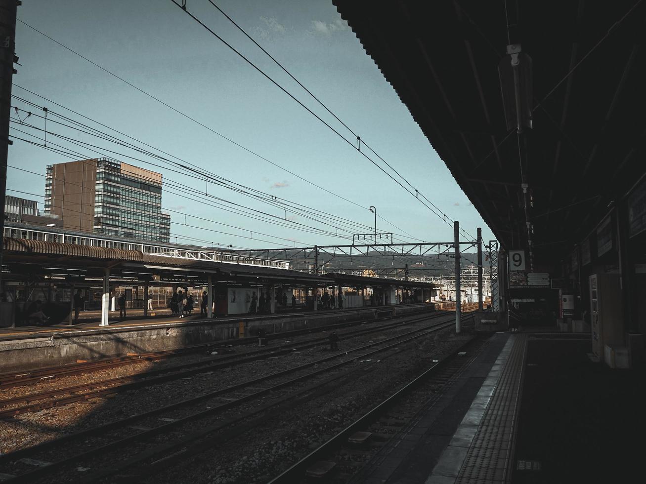 osaka japan november 8 2019 tåg station i japan foto