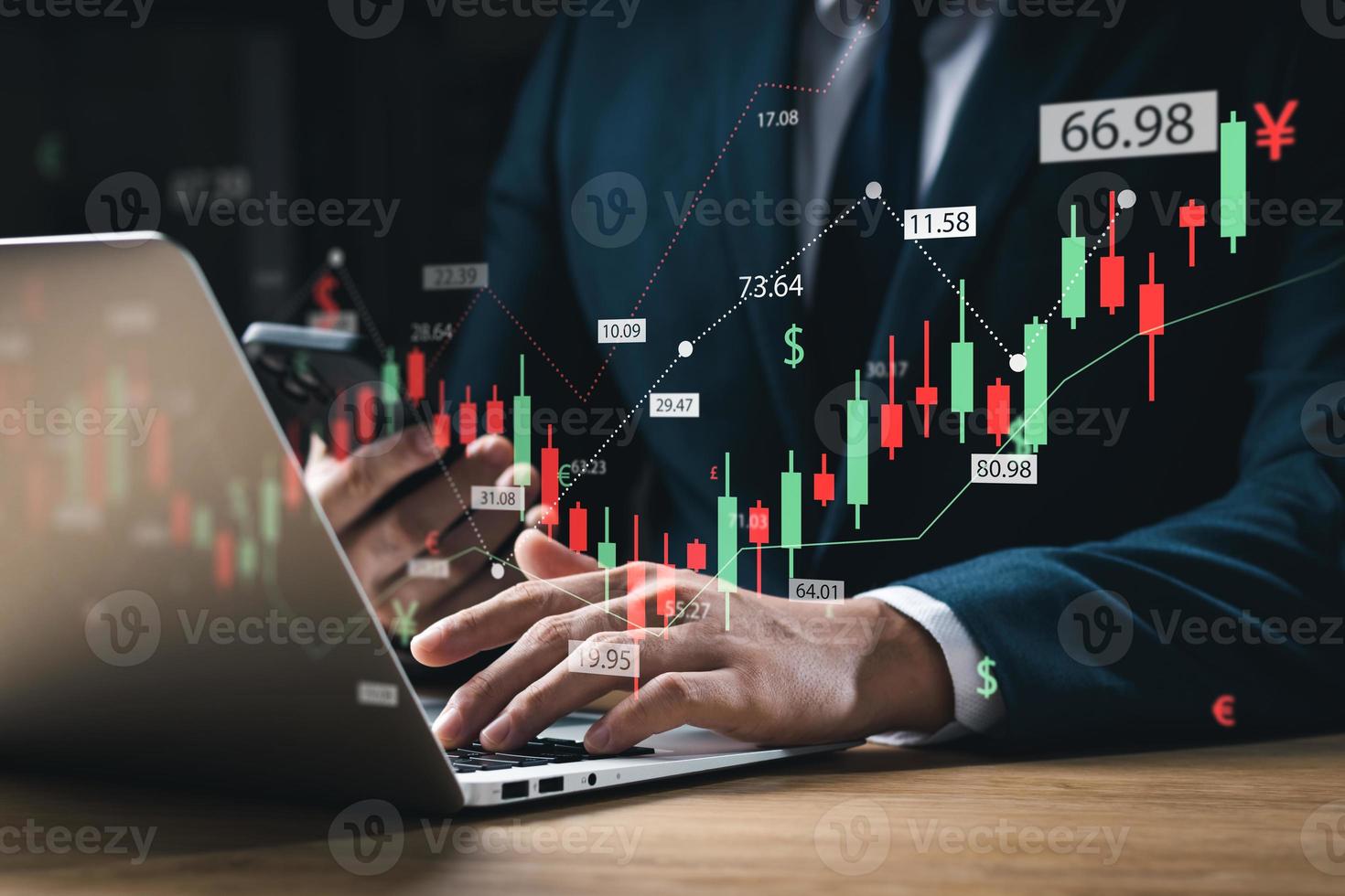 affärsman, global företag tillväxt analys och stock tillgång investering Diagram, global ekonomisk trend analys, stock förvärv idéer för framtida tillväxt företag. foto